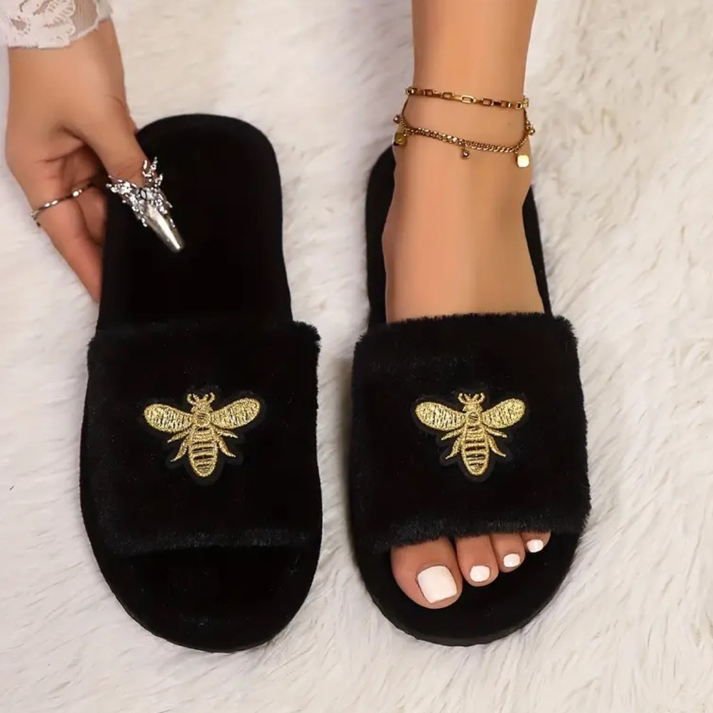 Luxury Designer Women’s Slippers - NEW - Picture 7 of 7